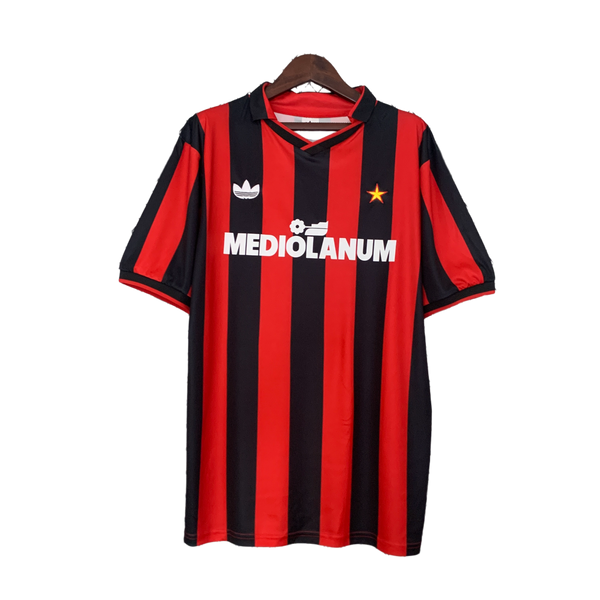 מילאן 1990/91 בית