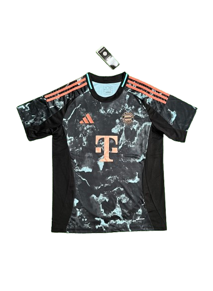 באיירן 24/25 חוץ