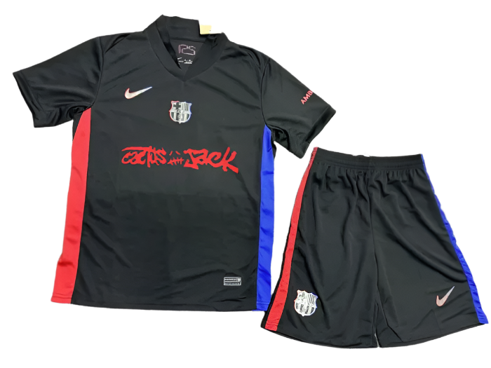 ברצלונה & טראוויס סקוט חוץ ילדים