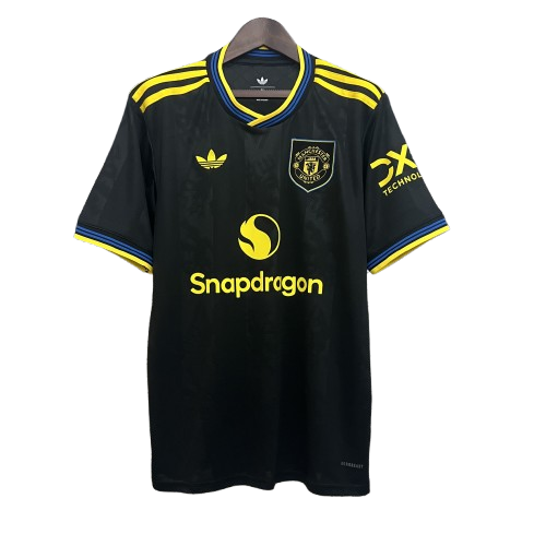 מנצ'סטר יונייטד 25/26 שלישית