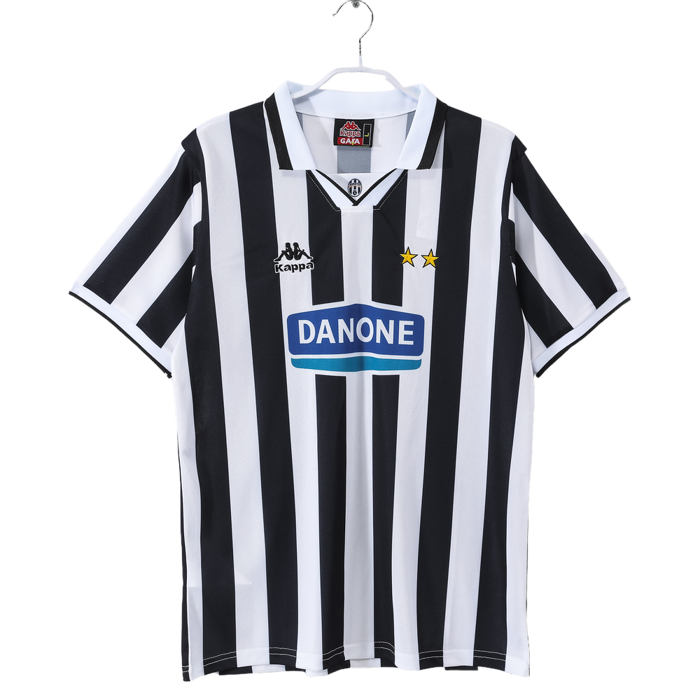 יובנטוס 94/95 בית