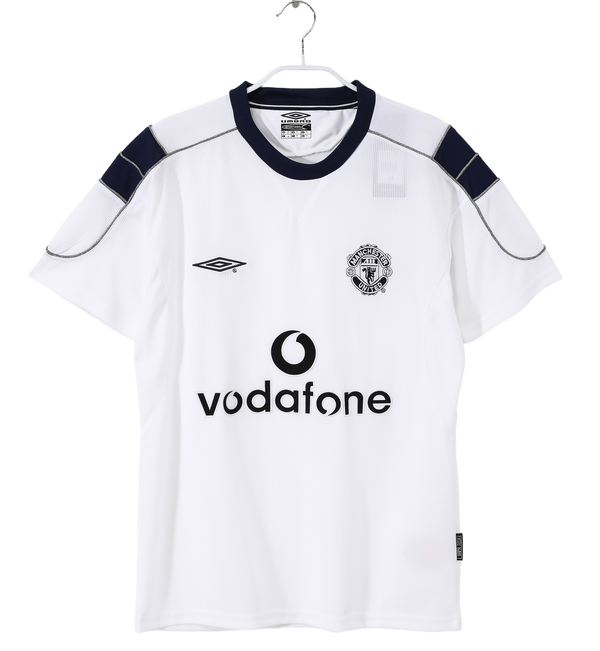 יוניייטד 2000/1 שלישית