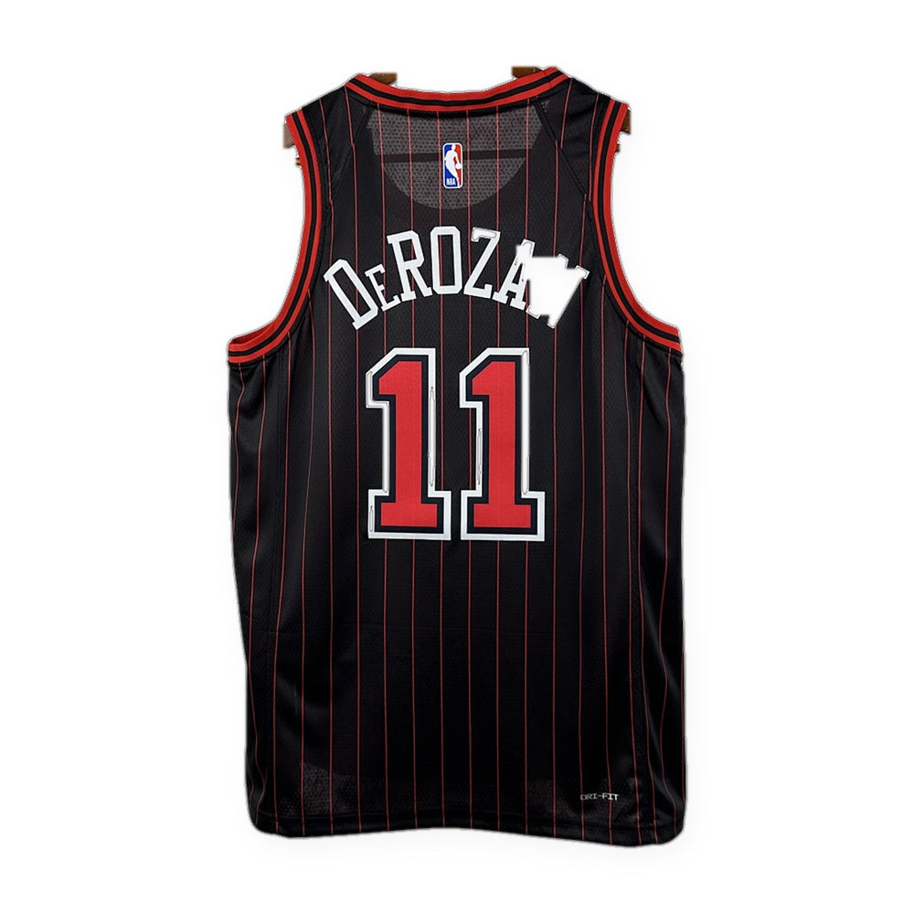 שיקגו בולס 25/26 סטייטמנט · DEROZAN #11 – גב