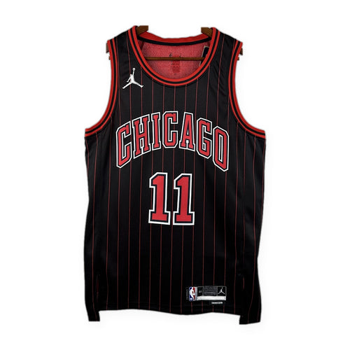שיקגו בולס 25/26 סטייטמנט · DEROZAN #11
