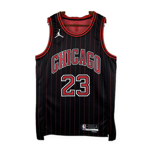 שיקגו בולס 25/26 סטייטמנט · JORDAN #23