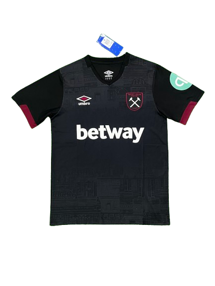 ווסטהאם 24/25 חוץ